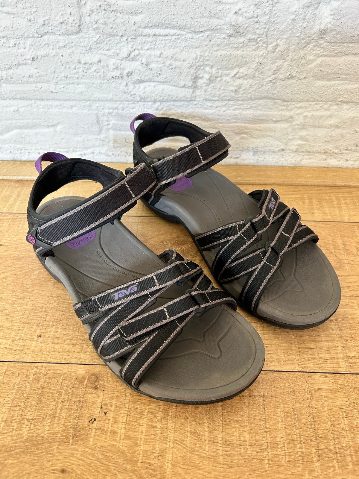 Teva sandalen maat 38 dames slippers zomer schoenen meisjes, Ophalen of Verzenden, Gedragen, Zwart, Sandalen of Muiltjes