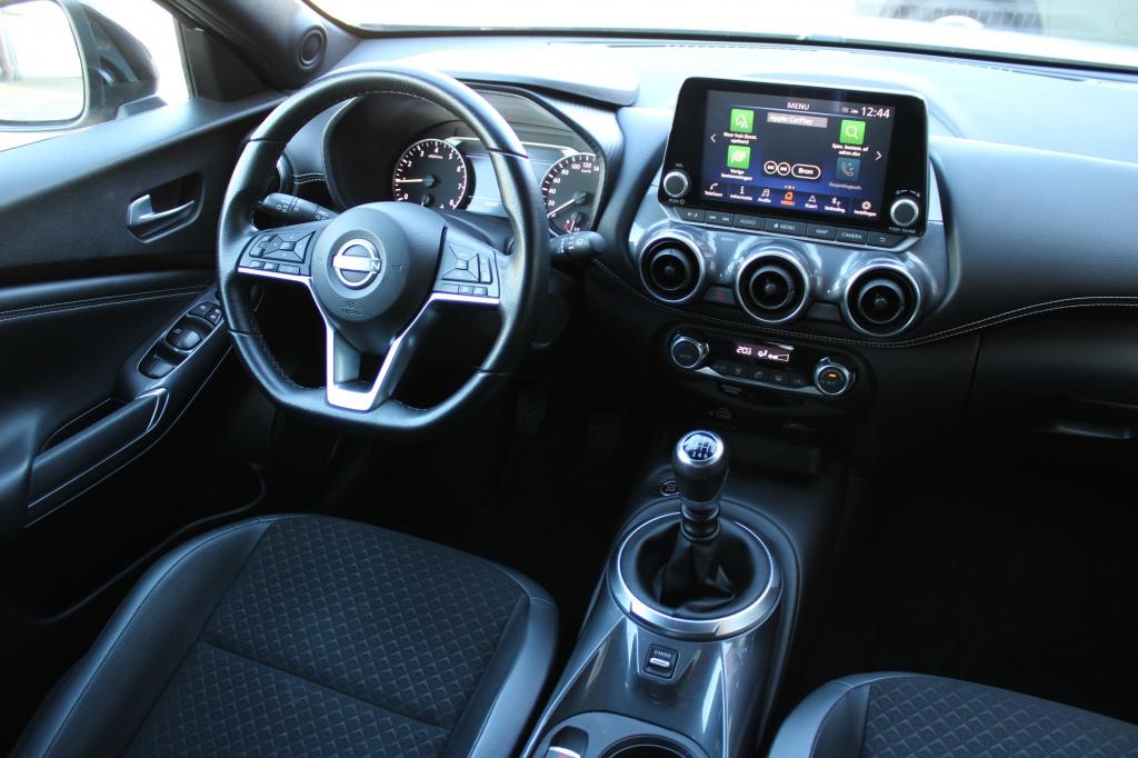 Nissan Juke 1.0 DIG-T N-Design | Navi | Camera | Clima | 19I, Auto's, Nissan, Stof, Gebruikt, Zwart, Bedrijf