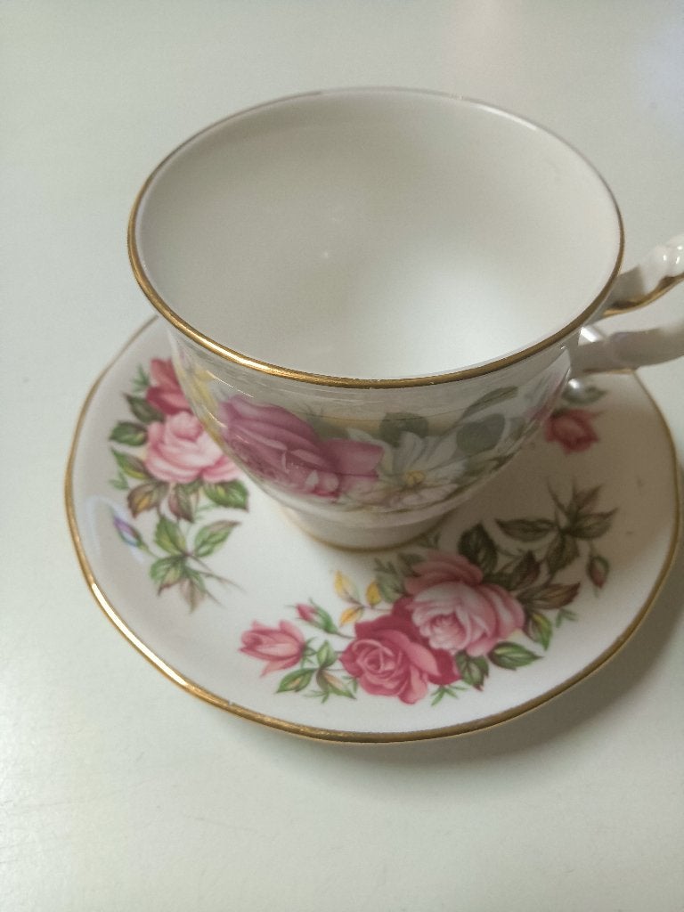Vintage Engelse kop en schotel, Antiek en Kunst, Ophalen of Verzenden