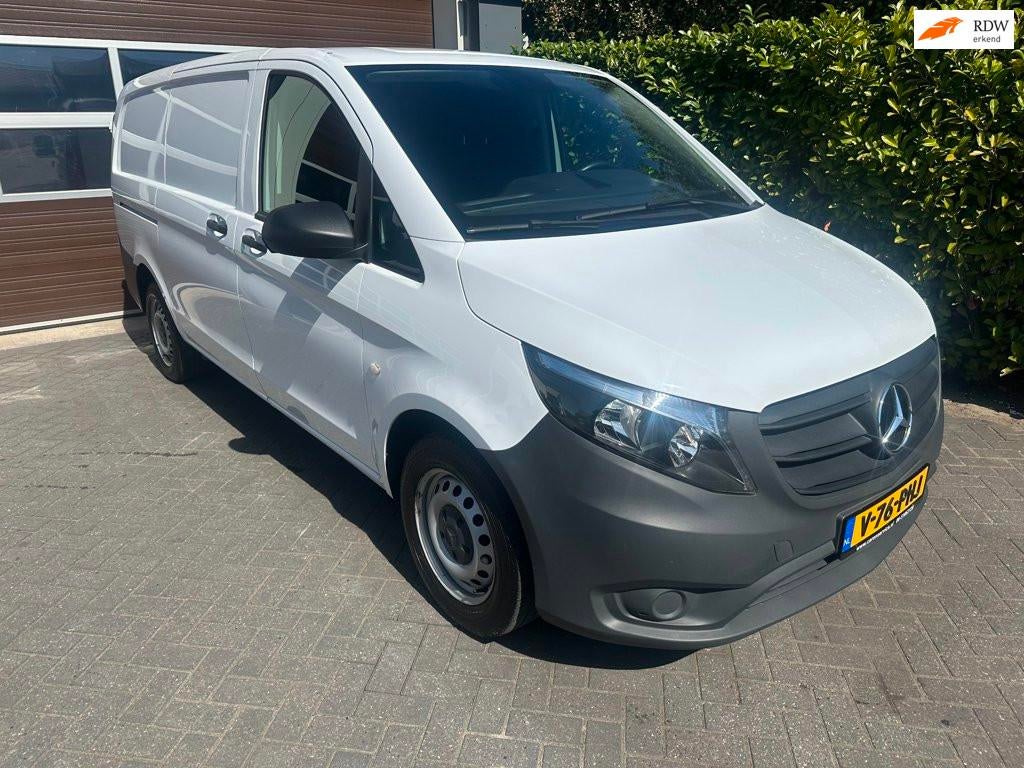Mercedes-Benz VITO 114 CDI L2 Automaat Trekhaak Adaptive Cru, Auto's, Automaat, Gebruikt, 4 cilinders, 2500 kg