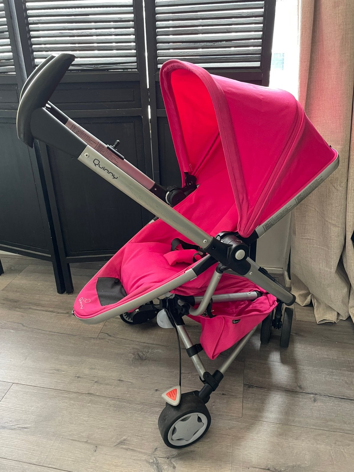 Quinny Zapp Xtra 2.0 Buggy in de kleur Pink Passion, Ophalen, Zo goed als nieuw, Quinny, Verstelbare rugleuning