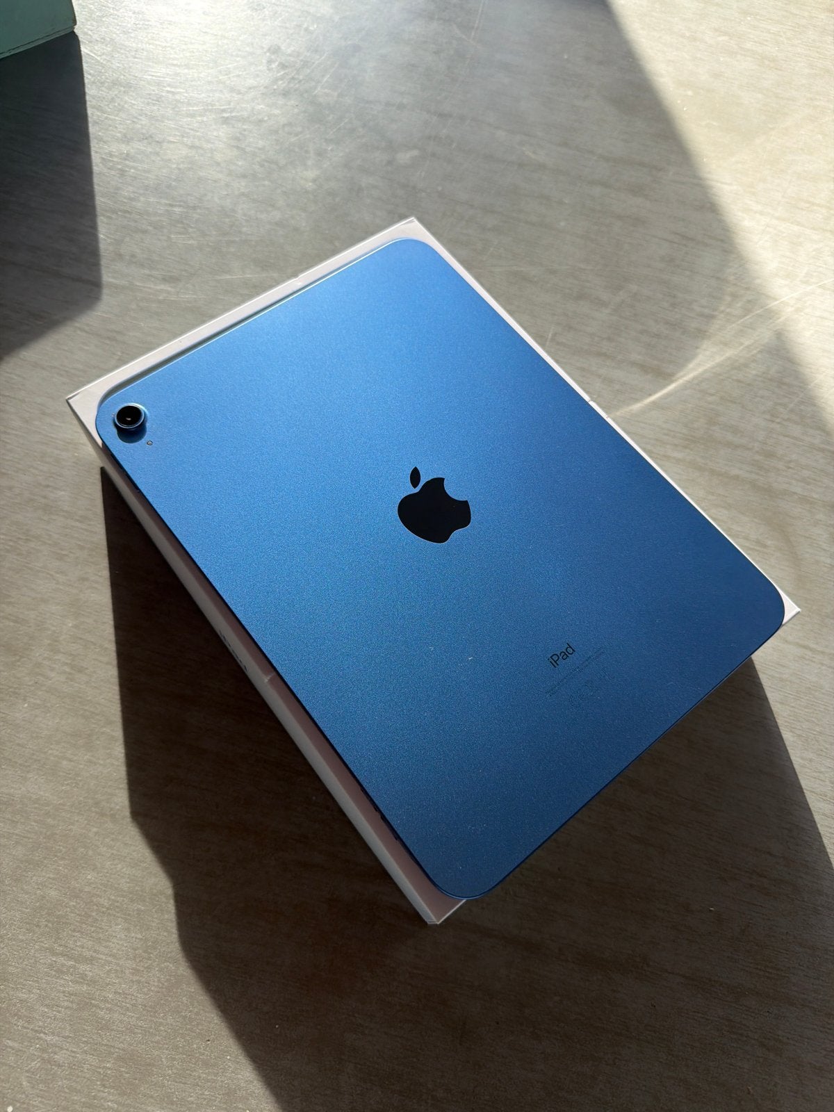 Apple iPad (10e generatie) 64GB Wi-Fi Blauw + Apple Pencil, Computers en Software, 10 inch, Ophalen of Verzenden, Zo goed als nieuw