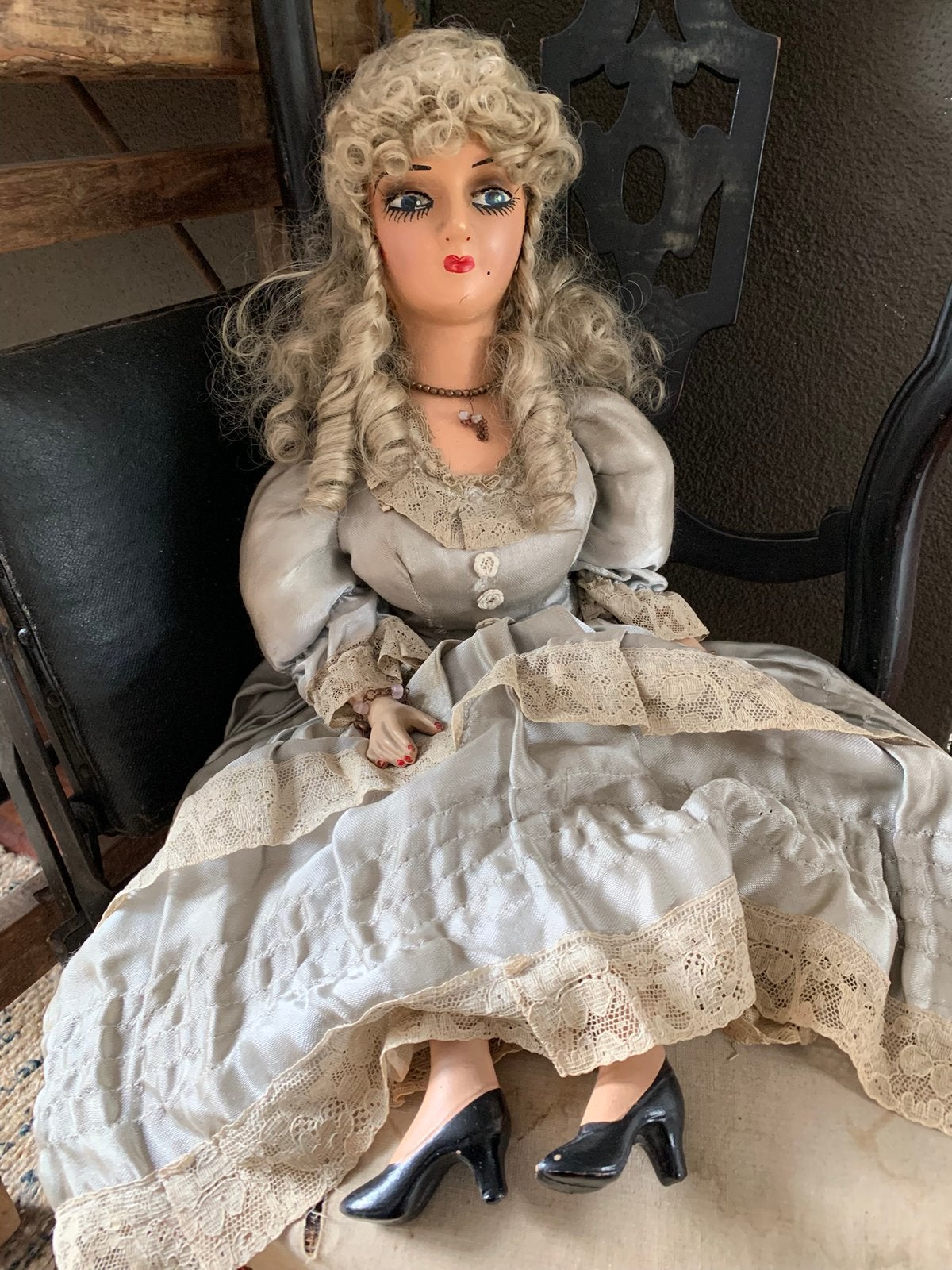 Prachtige oude sofadoll met heel mooie jurk, Ophalen of Verzenden, Gebruikt, Pop