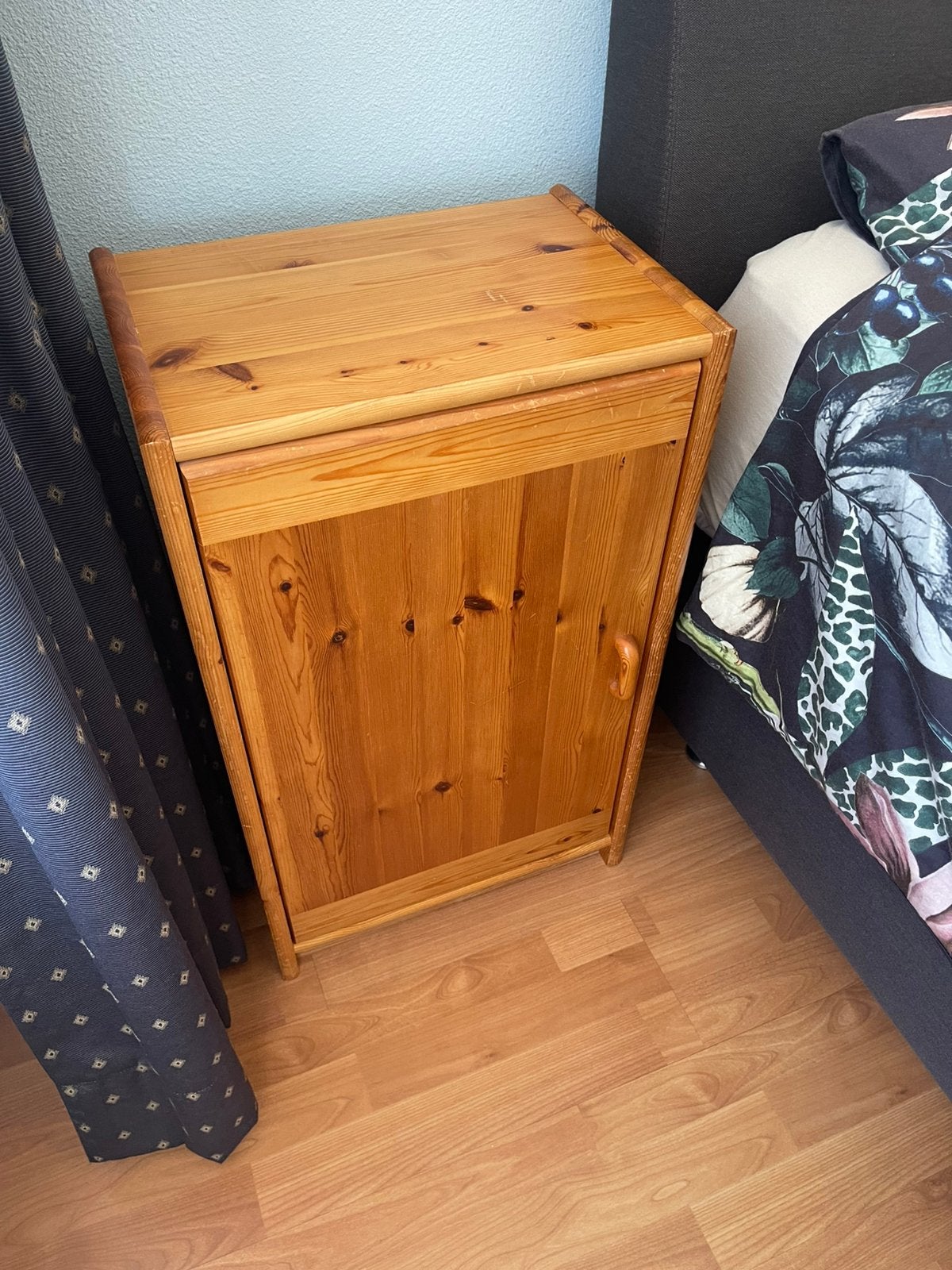 Twee erg leuke retro grenen nachtkastjes, Huis en Inrichting, Ophalen, Minder dan 45 cm