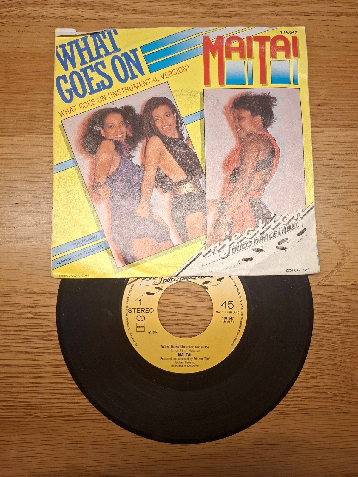 Mai Tai - What Goes On (Single, 1984), Gebruikt, 7 inch, Ophalen of Verzenden, EP