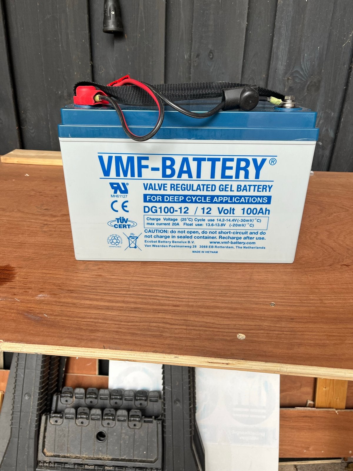 VMF-BATTERY DG100-12 12V 100Ah Gel Accu met Lader, Gebruikt, Overige automerken