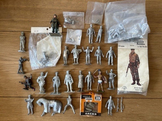 1:32 1/32 Metalen figuren Alymer, Squadron/Rubin etc., Hobby en Vrije tijd, Modelbouw | Figuren en Diorama's, Zo goed als nieuw