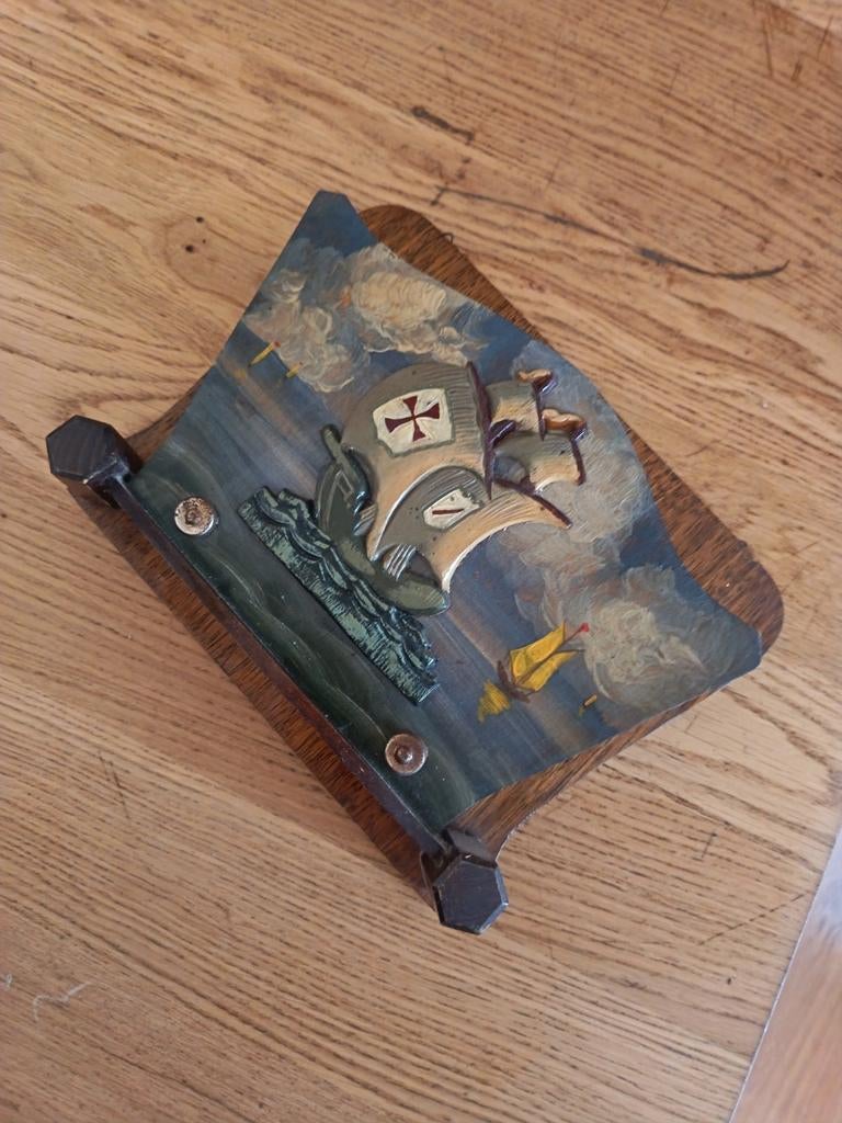 Vintage houten boekenstandaard met scheepsreliëf, Ophalen of Verzenden