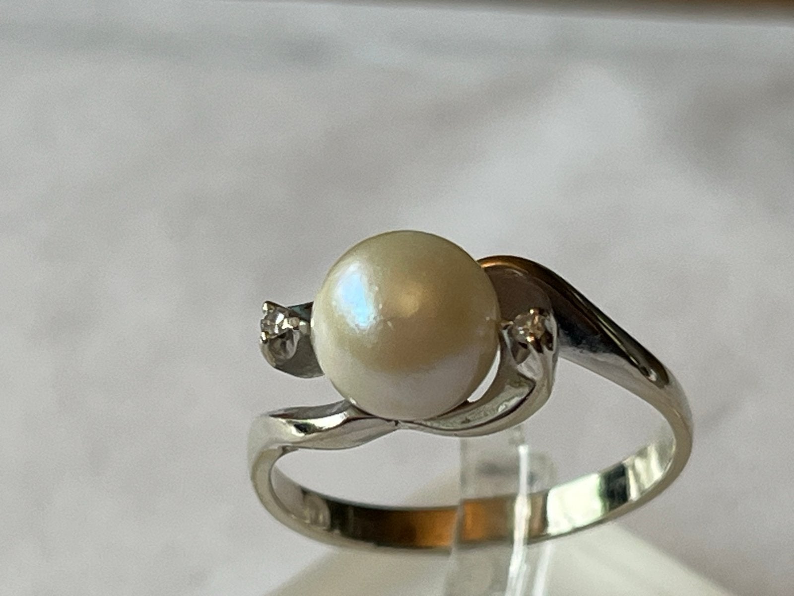Witgouden ring met Akoja parel en diamant, 18 CT, 18 tot 19, Verzenden, Wit, Zo goed als nieuw