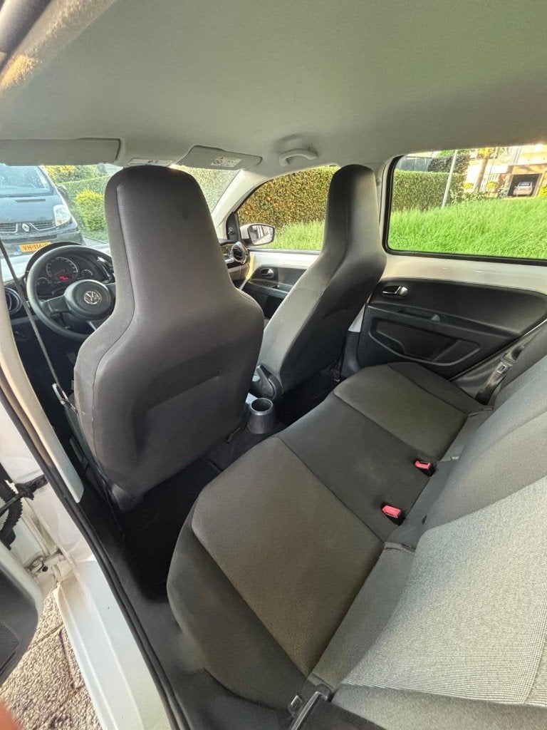 Foto 9 van Volkswagen up! 1.0 44kw (koude airco/nw beurt)