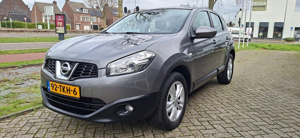Nissan Qashqai 2.0 Acenta 4WD automaat/camera/cruise/trekhaa, Auto's, Euro 5, Stof, Gebruikt, Zwart