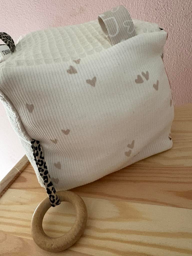 Nieuwe Sensorische Speel Kubus voor Baby's - Minigirls, Ophalen of Verzenden, Nieuw, Rammelaar