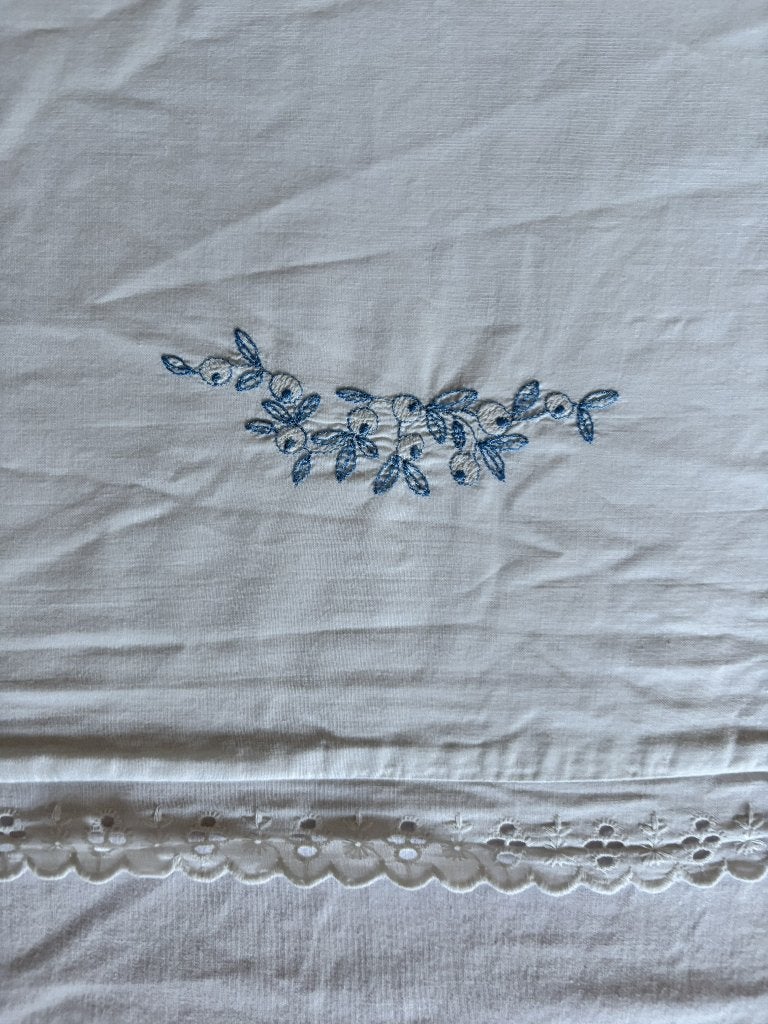 Brocante wit linnen babylaken en sloopje met kant rand, Antiek en Kunst, Ophalen of Verzenden