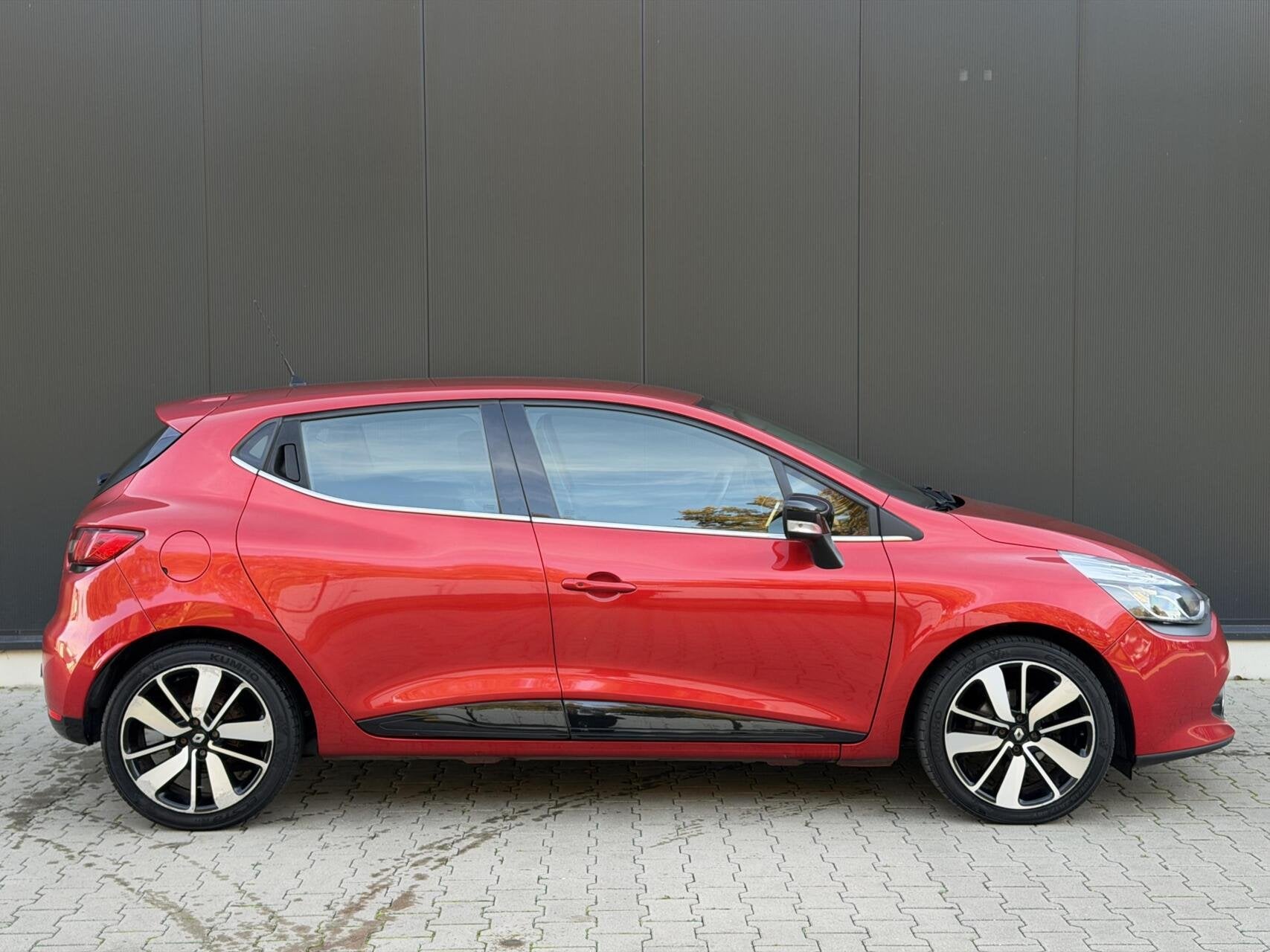 Renault Clio 0.9 TCe Eco2 Dynamique Cruise PDC Navi Airco, Voorwielaandrijving, 898 cc, Stof, Met garantie (alle)