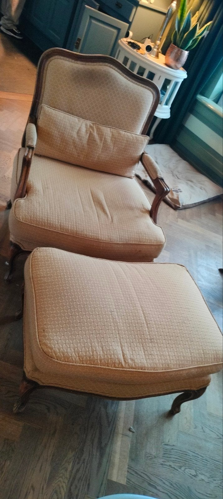 Franse Louis XV bergere fauteuil, Ophalen