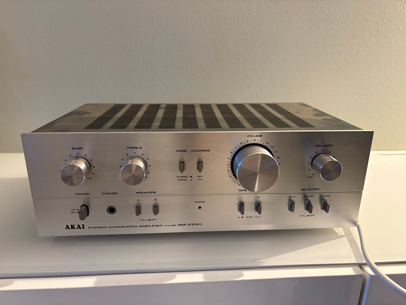 Akai AM-2250 Stereo Geïntegreerde Versterker - Vintage Audio, Overige merken, Gebruikt, Ophalen of Verzenden, Minder dan 60 watt