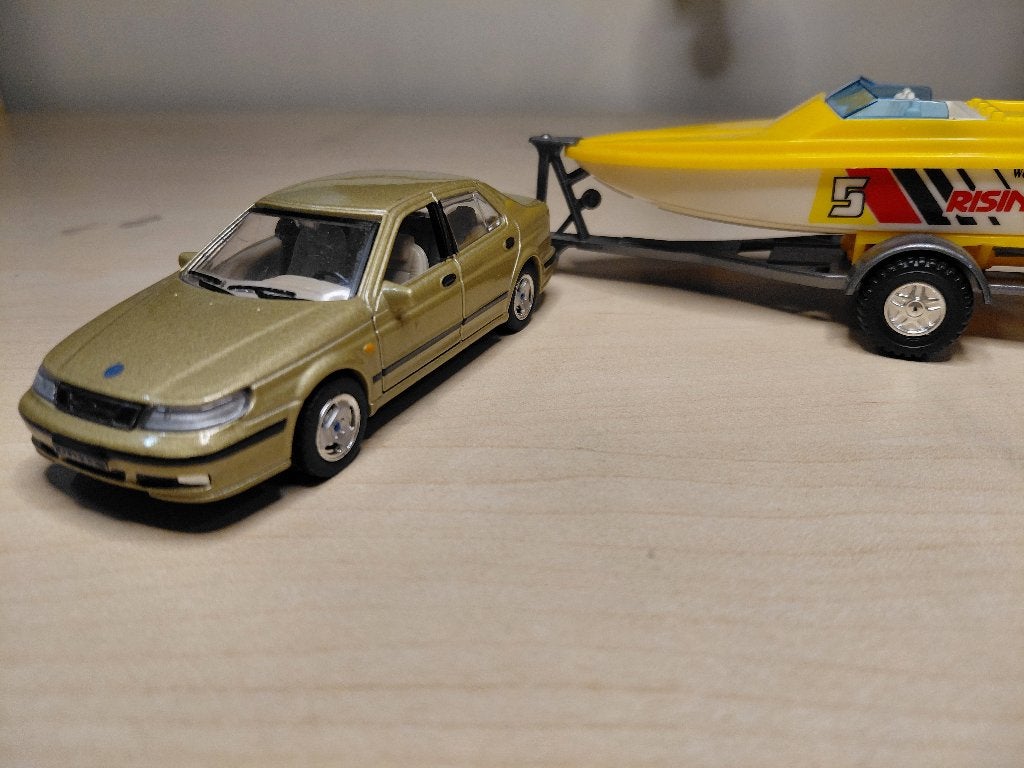 Gouden Saab met boot op trailer - Matchbox, Ophalen, Zo goed als nieuw, Auto, Overige merken