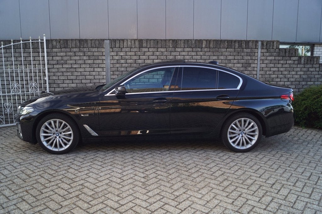 BMW 5-serie 530e Business Edition Plus Autom Schuifdak Luxe, Auto's, BMW, 1998 cc, Achterwielaandrijving, Gebruikt, Euro 6