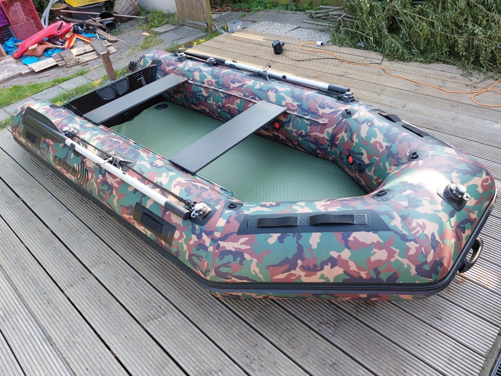 4 pers. rubberboot camouflage heel weinig gebruikt, Watersport en Boten, Bootonderdelen, Zo goed als nieuw, Overige typen, Motorboot