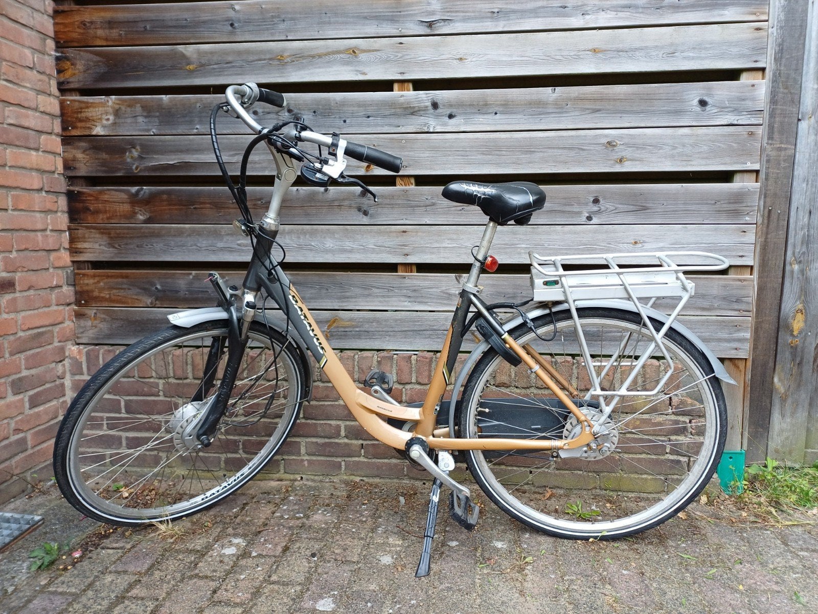Oude (elektrische) Batavus fiets, Fietsen en Brommers, Fietsen | Dames | Damesfietsen, Ophalen, Gebruikt, Versnellingen, Batavus