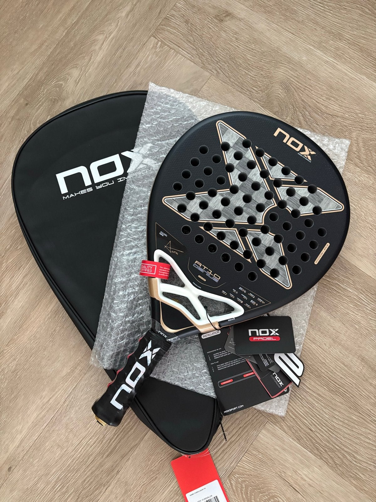 Nox AT10 Genius 18k Padelracket -  Geseald, Sport en Fitness, Ophalen of Verzenden, Nieuw, Padelracket