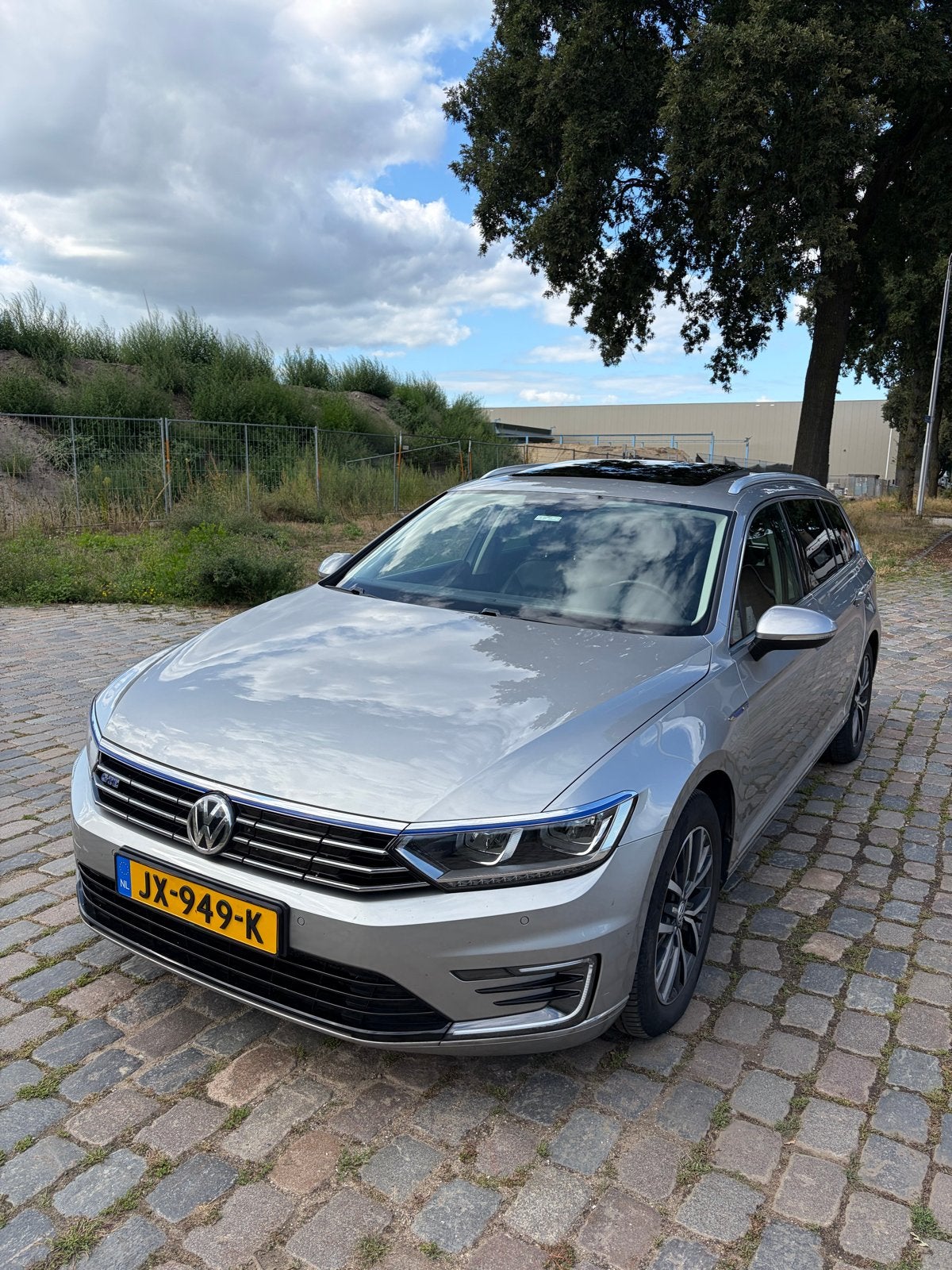 Volkswagen Passat 1.4 TSI Phev 218pk 6-DSG 2016 Grijs, Auto's, Volkswagen, Zwart, Alcantara, 1600 kg, 93 €/maand