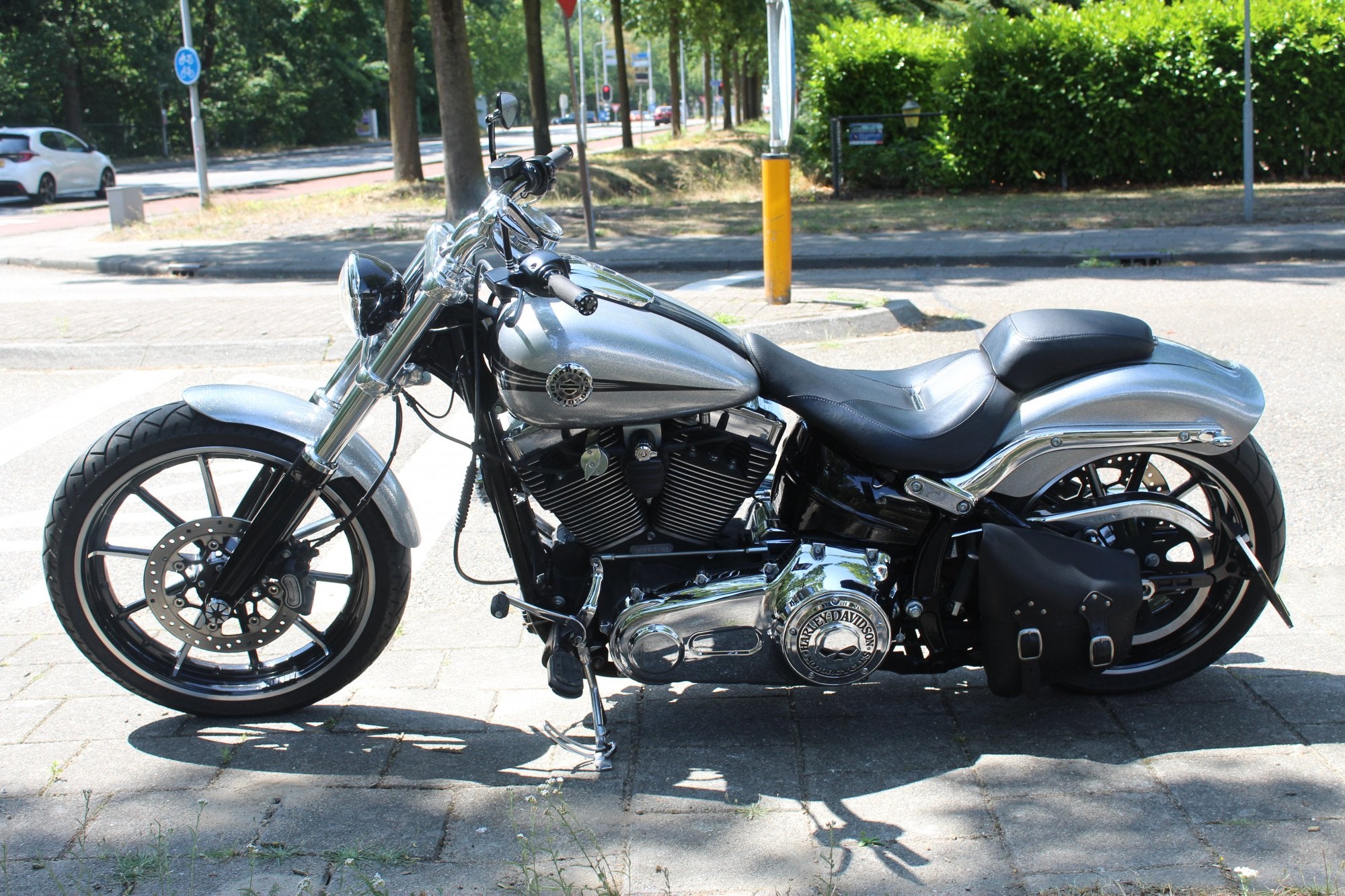 Harley-Davidson Softail Breakout, Motoren, Motoren | Harley-Davidson, 1690 cc, Chopper, Bedrijf, Meer dan 35 kW