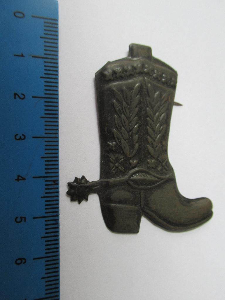 Speldje metalen cowboylaars, Verzenden, Gebruikt, Overige onderwerpen
