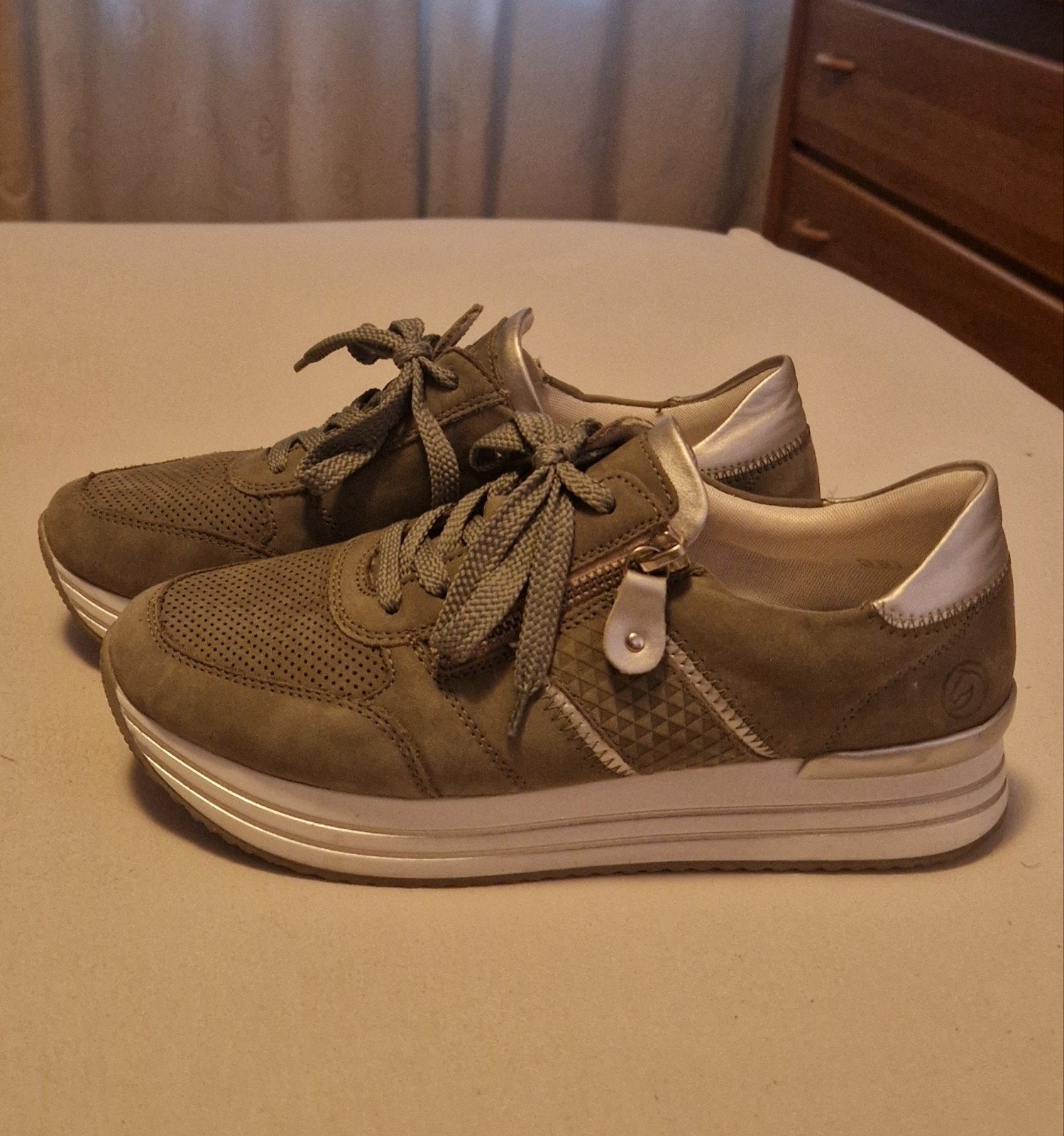 Dames sneakers Remonte, Ophalen of Verzenden, Zo goed als nieuw, Groen, Sneakers of Gympen