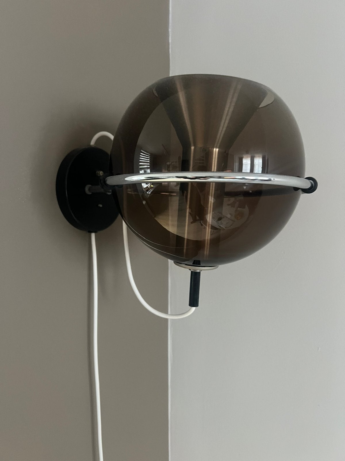 Vintage Raak Globe wandlamp Frank Ligtelijn, Ophalen, Zo goed als nieuw, Glas