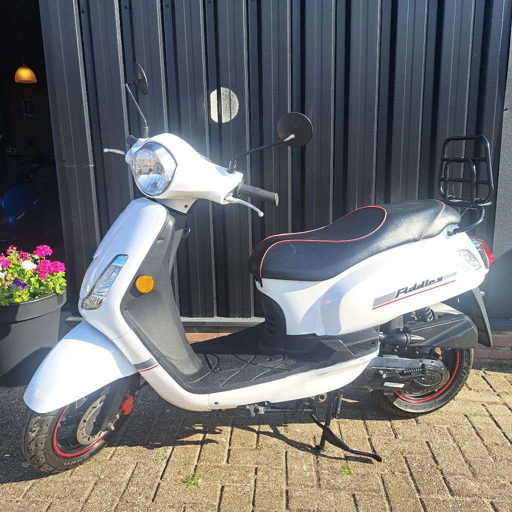 Witte Sym Fiddle II snorscooter, Ophalen, Gebruikt, Benzine, Fiddle