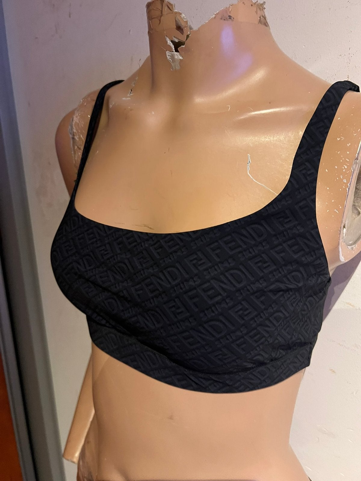 FENDI X SKIMS top met logo’s maat m zwart origineel zgan, Kleding | Dames, Maat 38/40 (M), FENDI X SKIMS, Zwart, Ophalen of Verzenden