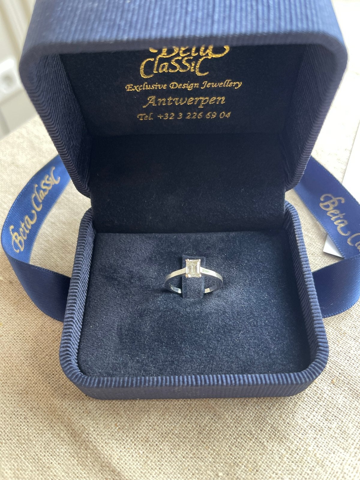 14k Witgouden Ring met 0.55 ct Emerald Cut, GIA certificaat, Ophalen, Gebruikt, Met edelsteen, Dame