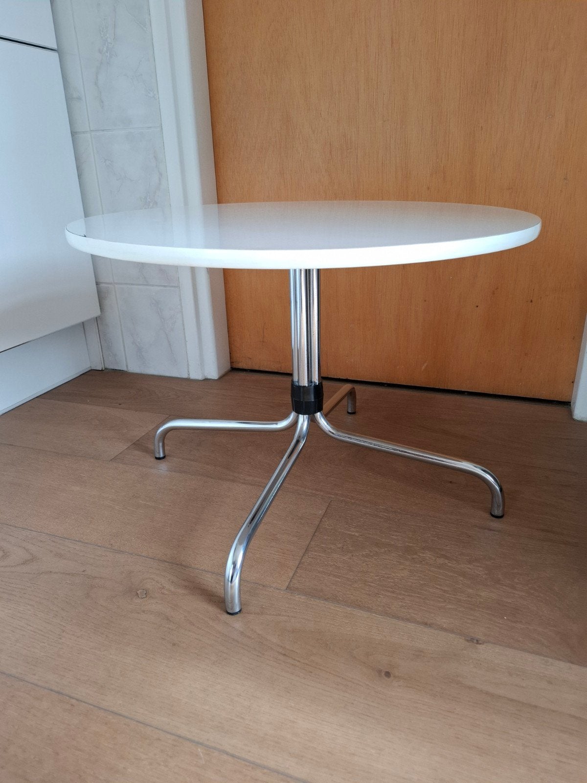 Vintage salontafel Brabantia., Ophalen, 50 tot 100 cm, Overige materialen, Rond