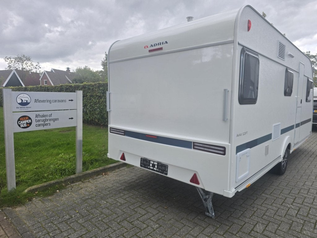 Adria Aviva 522 PT fabrieksnieuw en tot 7 persoons, Caravans en Kamperen, Bedrijf, Treinzit, Adria, 5 tot 6 meter