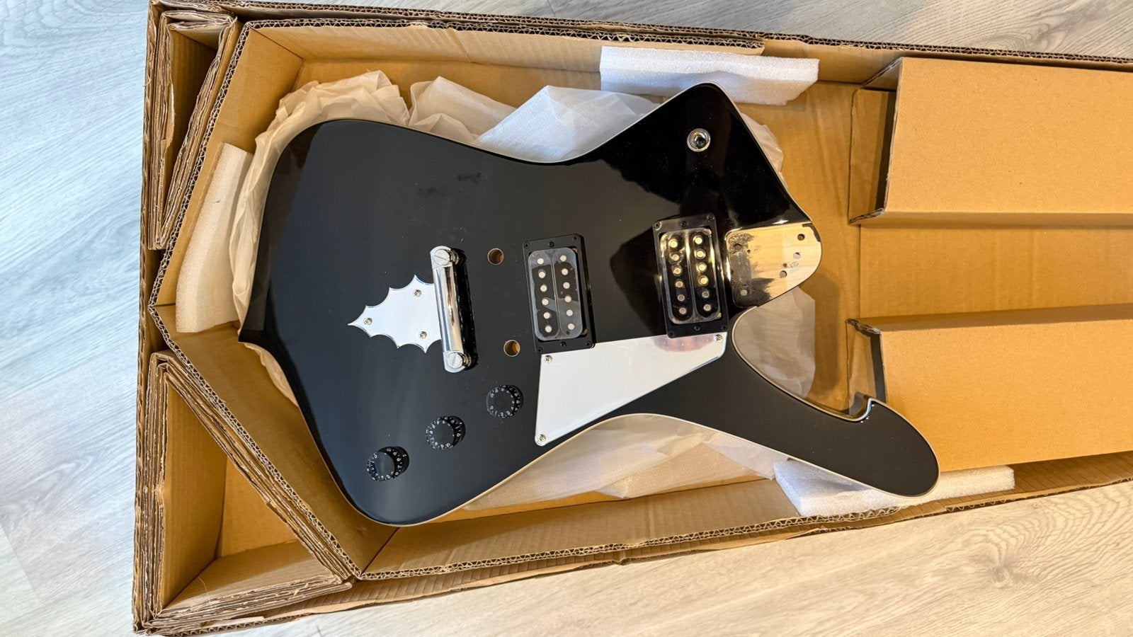 Ibanez Iceman guitar body PS60, Ophalen of Verzenden, Zo goed als nieuw, Solid body, Ibanez