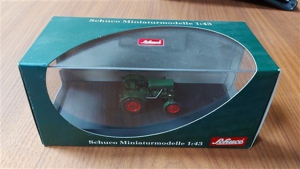 Schuco Hela diesel Schlepper D15, Ophalen of Verzenden, Zo goed als nieuw, Tractor of Landbouw, Schuco