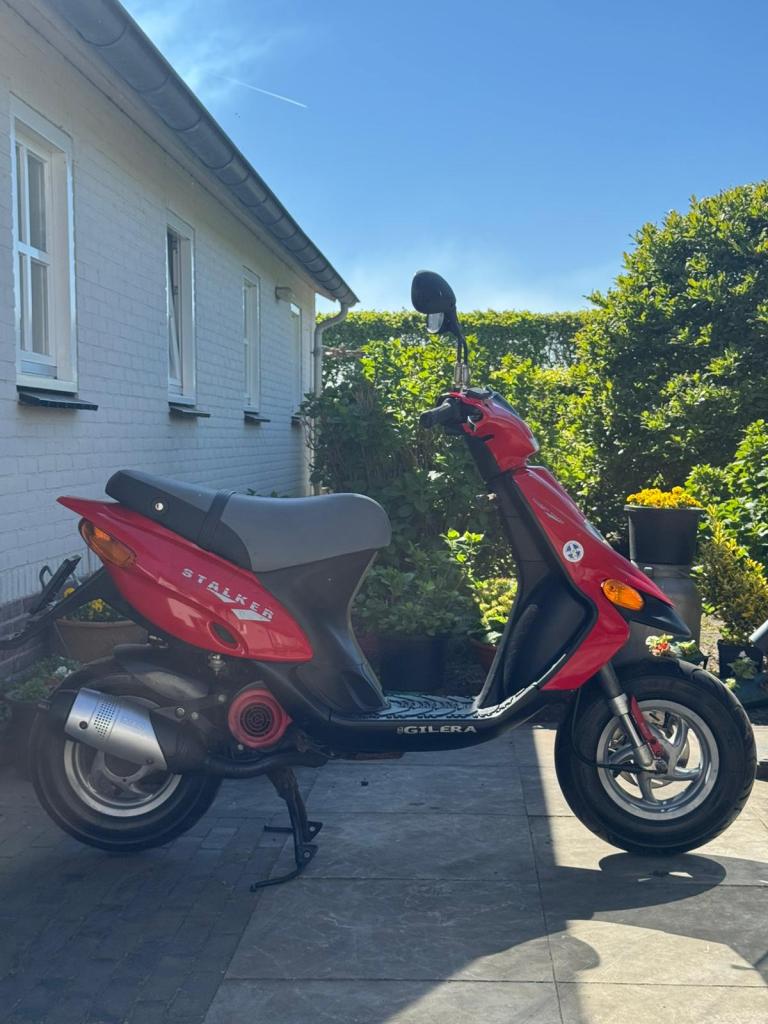 ⭐️Gilera stalker 50cc 2 takt Brom Rood Leovince⭐️, Fietsen en Brommers, Scooters | Piaggio, Niet ingevuld, Niet ingevuld, Niet ingevuld