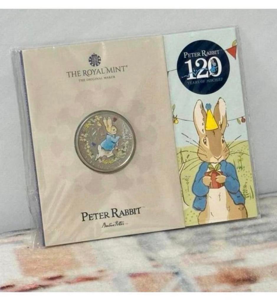 Peter Rabbit 2022 £5 Brilliant Uncirculated Coin Royal mint, Ophalen of Verzenden, Overige landen, Losse munt