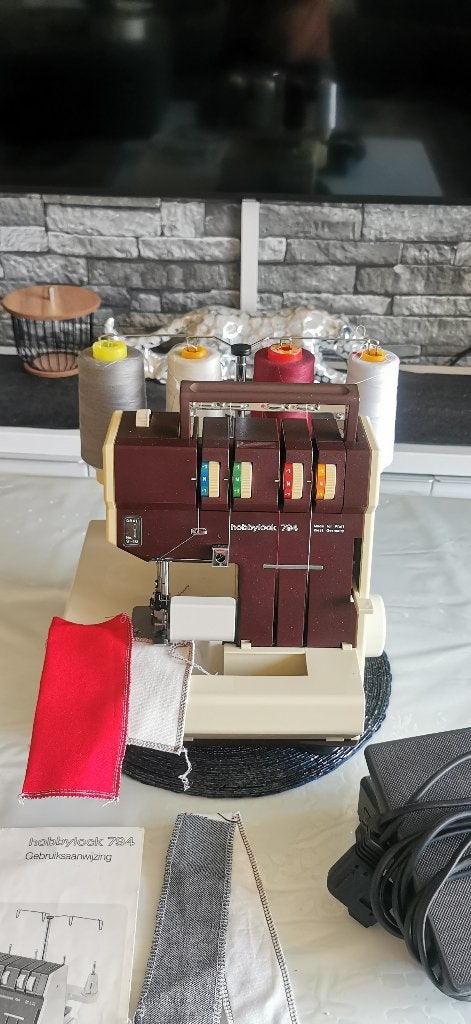 PFAFF hobbylockmachine 796 overlockmachine PFAFF, Ophalen of Verzenden, Zo goed als nieuw, Naaimachine, Pfaff