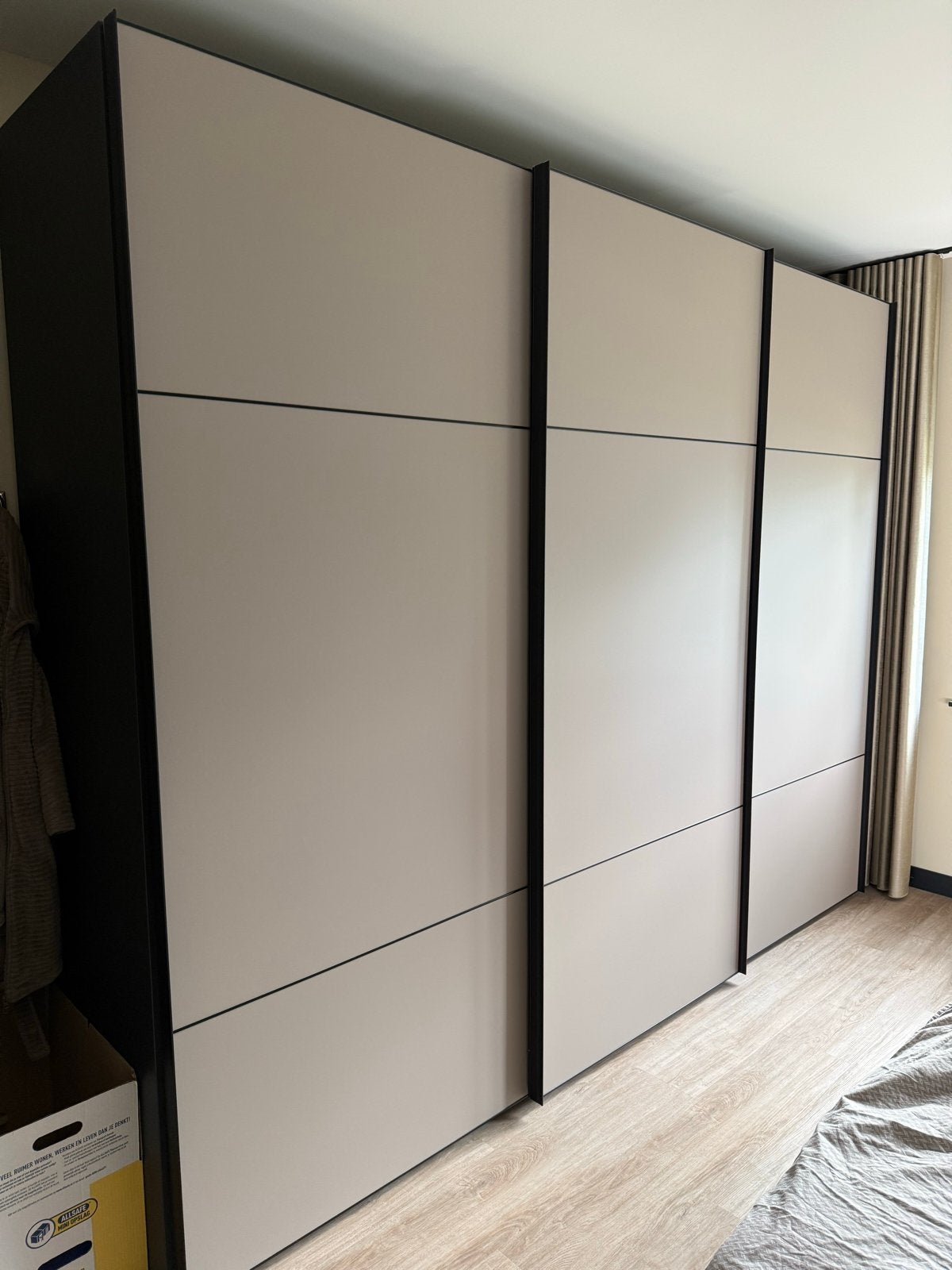 Nolte Mercato linnenkast - 240x300x69 cm - Zo goed als nieuw, Huis en Inrichting, Kasten | Kledingkasten, Zo goed als nieuw, 200 cm of meer