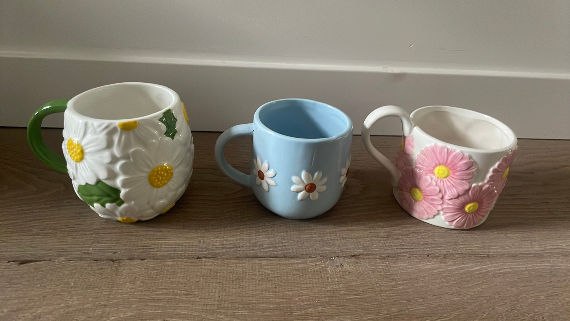3 nieuwe bloemen mokken, Huis en Inrichting, Nieuw, Overige stijlen, Aardewerk, Mok
