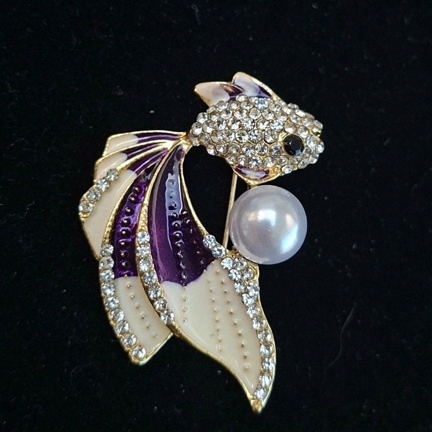 Elegante Vissenbroche met Parel en Strass, Overige materialen, Minder dan 4 cm, Nieuw, Ophalen of Verzenden