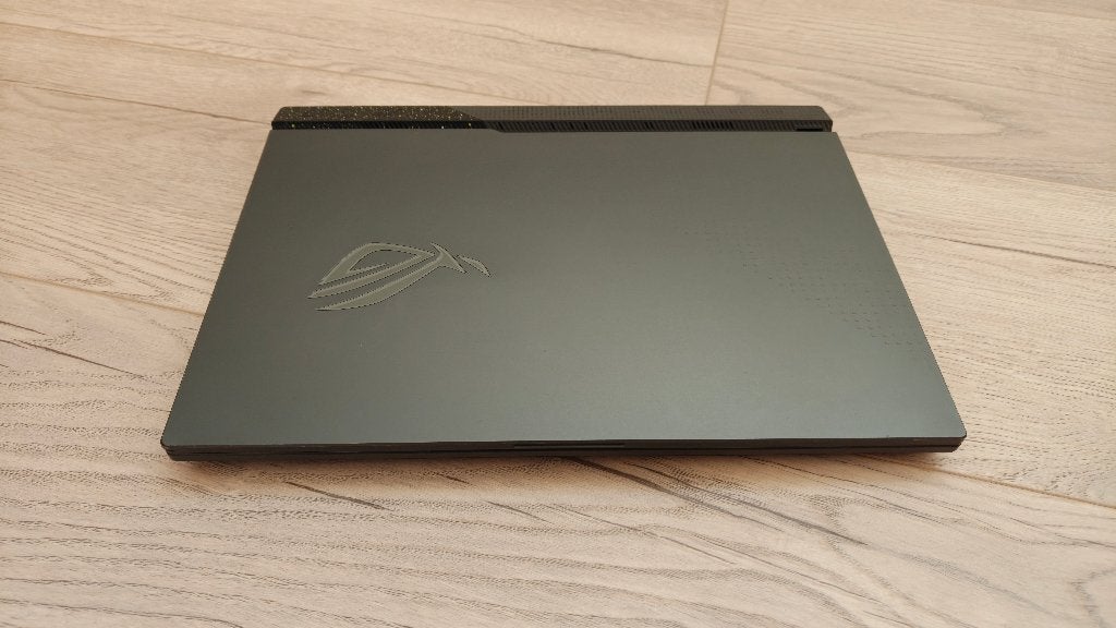 Foto 4 van ASUS ROG Strix G15 (144Hz) | Ryzen 7 | RTX 3050 + Doos & Bon