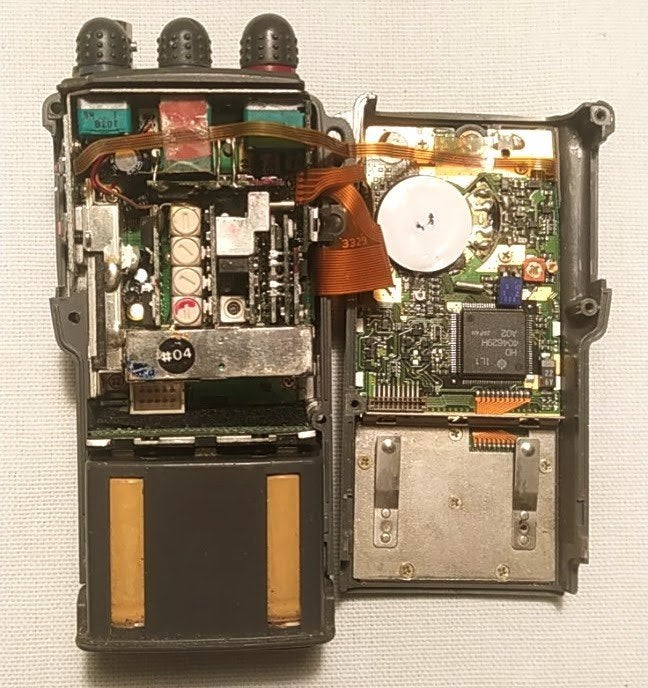 2 stuks defecte ICOM IC-P4ET portofoon voor de onderdelen., Verzenden, Gebruikt
