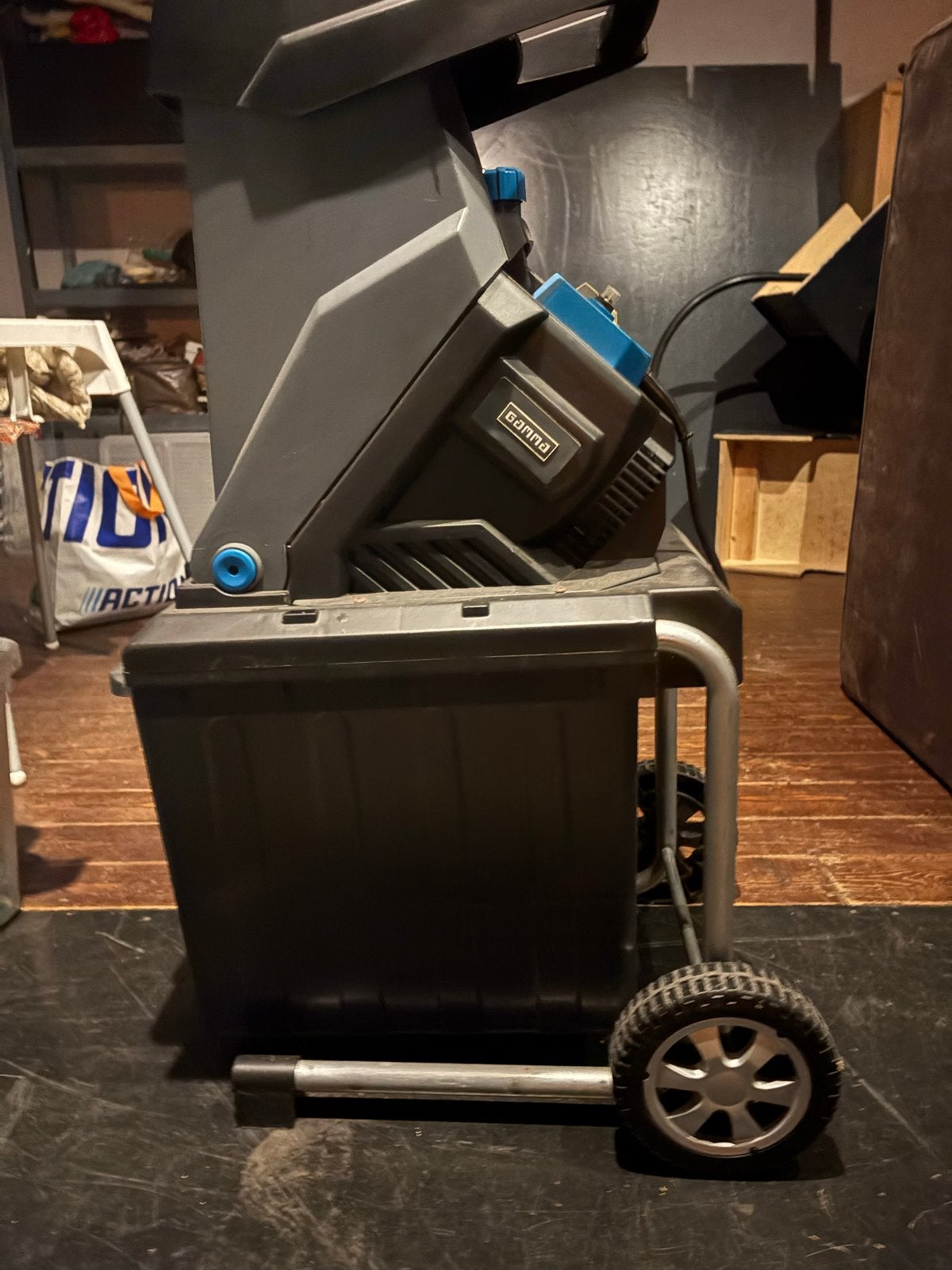Krachtige Hakselaar met Opvangbak - Ideaal voor Tuinafval, Tuin en Terras, Hakselaars, Ophalen, Gebruikt, Elektrisch, Met opvangbak