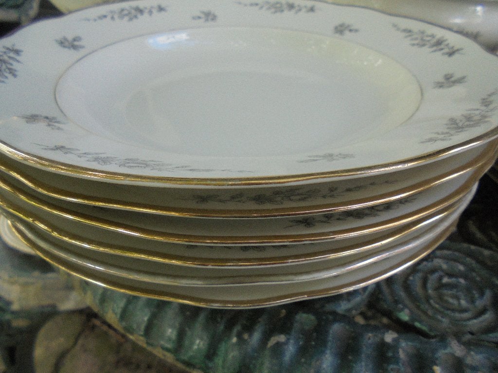 Foto 18 van Theeservies Winterling Bavaria grijze roosjes en goud deco