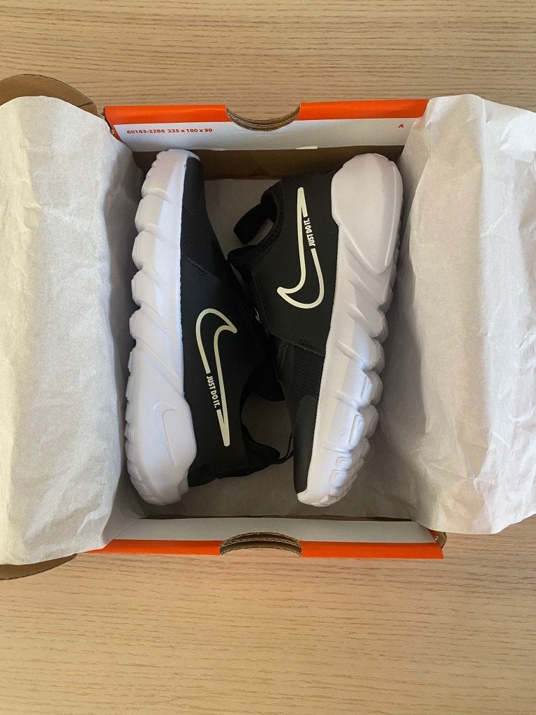 Nike Flex Runner 2 PSV (Zwart-Wit) (Maat:30), Nieuw, Ophalen of Verzenden, Nike, Jongen of Meisje