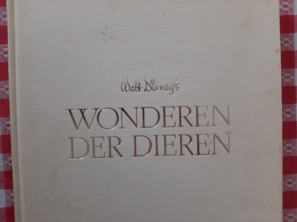 Boek Walt Disney's Wonderen der Dieren, Ophalen of Verzenden, Gelezen, Natuur algemeen, Walt Disney
