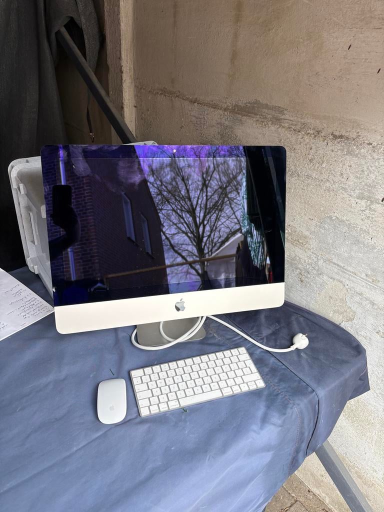 Apple iMac met lichte beschadiging - Inclusief accessoires, Ophalen, Gebruikt, Minder dan 4 GB, IMac